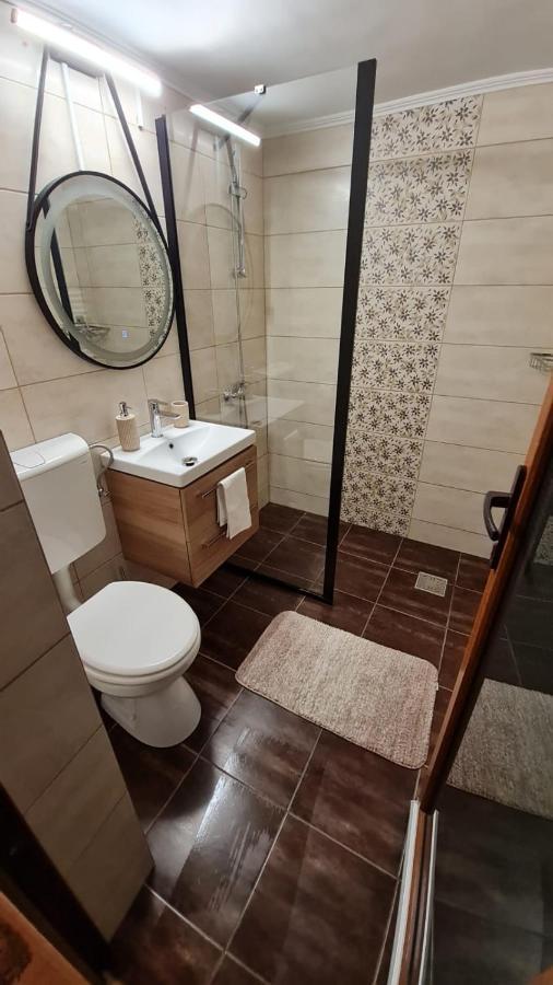 Villa Cozy House With Nice Garden In Heart Of City Center à Cluj-Napoca Extérieur photo